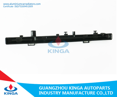 L'OEM 17700-80J10 Suzuki SX4'06 al carro armato di plastica dell'estremità del radiatore/carro armato del radiatore parte fornitore