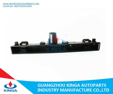 Carro armato della cima del radiatore di Suzuki Perkins in plastica per Replacment PA66+GF30 fornitore