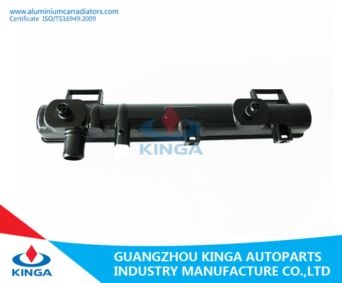 Carro armato di plastica del radiatore PA66 per i pezzi di ricambio durevoli dell'automobile di SUZUKI ALTO'02- 1.1i fornitore
