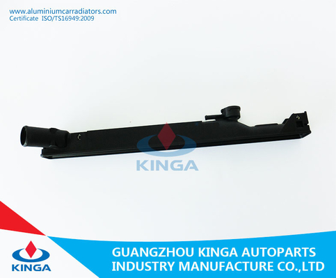 Carro armato più basso di plastica per il radiatore automatico di Suzuki Cultus Ga11 rapido 1995 fornitore