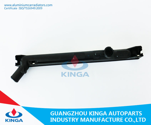 Carro armato più basso di plastica per il radiatore automatico di Suzuki Cultus Ga11 rapido 1995 fornitore