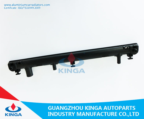 Carro armato più basso di plastica per il radiatore automatico del vagone G15 96-02 di Suzuki Caltus fornitore