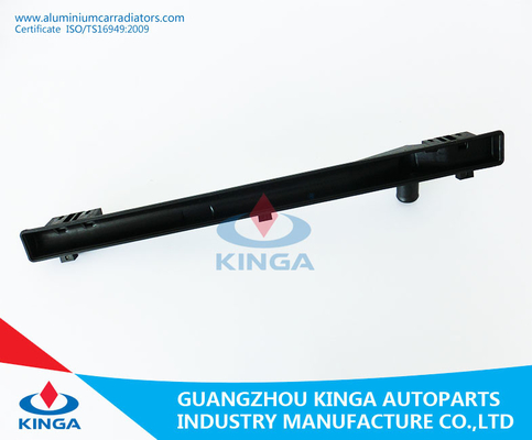 FONDO di plastica del carro armato 17700-60A00/60A11/60A12 del radiatore della TA di VITARA'88-97 TA01 G16A fornitore