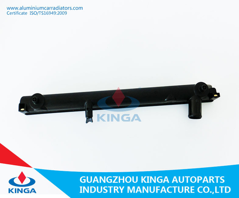 Carro armato di plastica del FONDO del carro armato 17700-71C11 del radiatore di SUZUKI SWIFT'91-AT fornitore