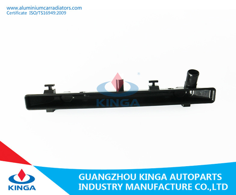 Sostituzione inferiore di plastica del carro armato del radiatore per SUZUKI ALZA'2010-AT fornitore