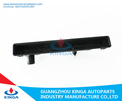 Carro armato di plastica del radiatore per Suzuki 1.3L'rapido 96-01At OE: 91173911/17700-50G00 fornitore