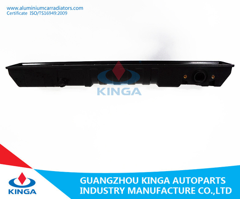 Carro armato di plastica del radiatore dell'automobile per il carro armato dell'estremità del radiatore di Toyota Hiace'88-89 2Y/3Y/4Y fornitore