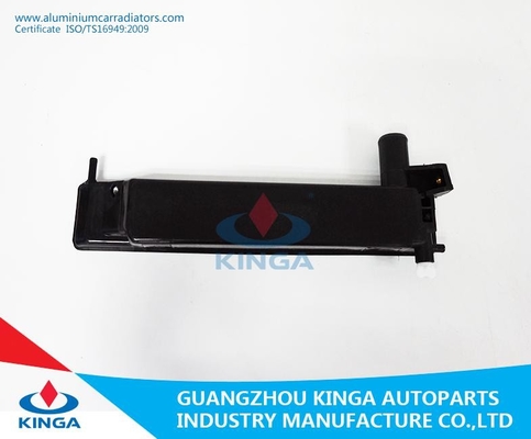L'OEM di plastica 16400-5B740 della riparazione del carro armato del radiatore della TA) LZH104 DIESEL di HIACE (ha lasciato il carro armato fornitore