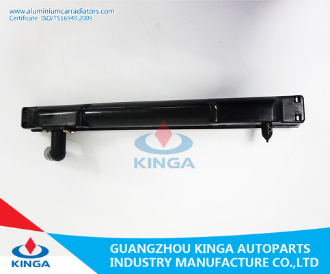 L047/PICKUP L200'86-91 al carro armato di plastica 62×599mm del FONDO dell'OEM del carro armato del radiatore fornitore