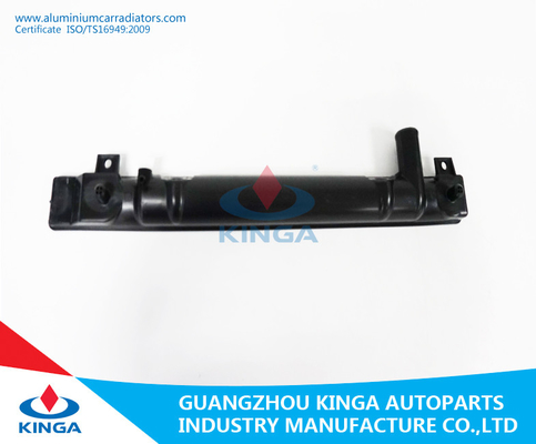 Carro armato di plastica 7*620MM del lato del radiatore di riparazione dell'OEM MB890955 per V46'93-98 A fornitore