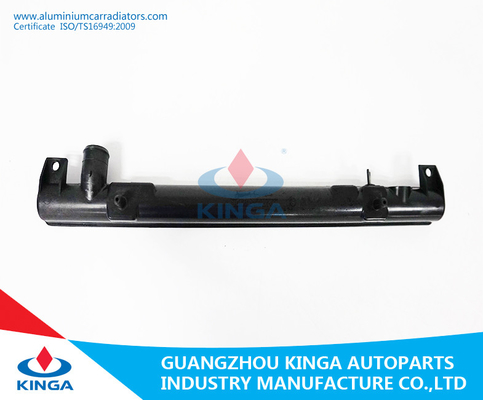 Mitsubishi astuto 2007 soleggiato al carro armato di plastica del radiatore automatico/carro armato del radiatore parte fornitore