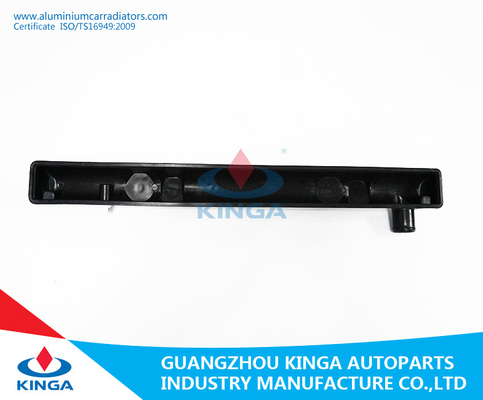 Carro armato di plastica del fondo del radiatore dell'OEM MR127853 del carro armato del radiatore della TA della raccolta L200'96- fornitore