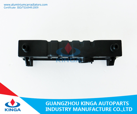 Ripari il carro armato di plastica del radiatore/radiatore di plastica del carro armato dell'estremità per la TA di HIACE'08- fornitore